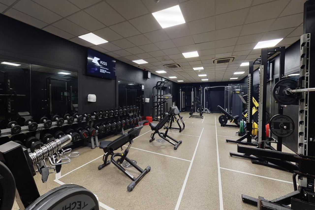 Village Hotel Wirral Bromborough Esterno foto