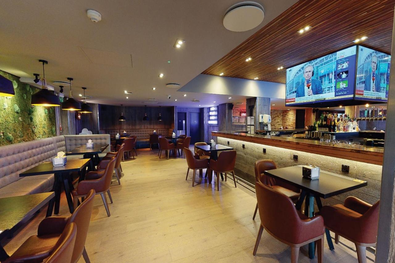 Village Hotel Wirral Bromborough Esterno foto