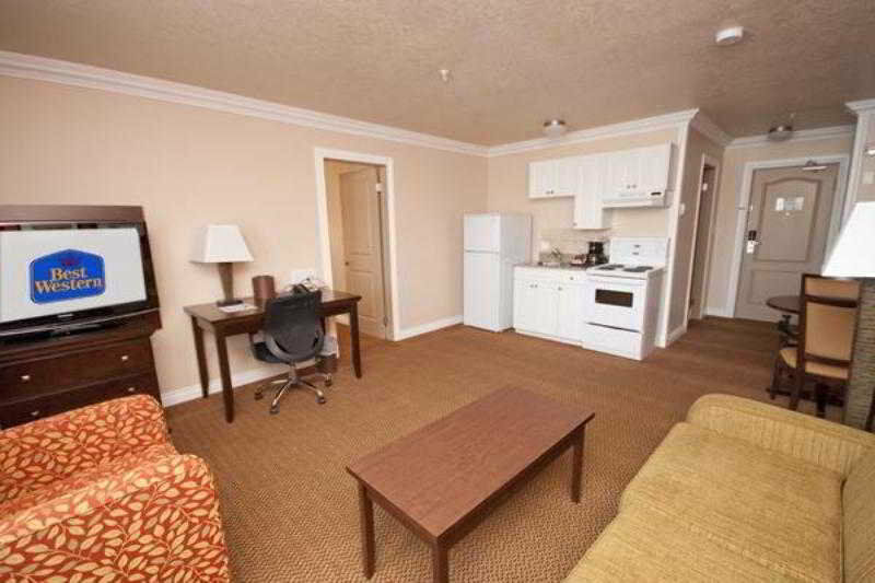 Village Hotel Wirral Bromborough Esterno foto